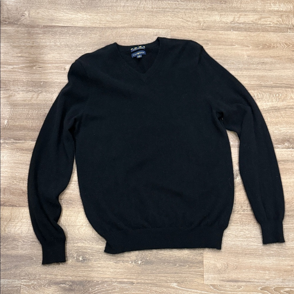 Men's  Cashmere  Black V-Neck Sweater Small